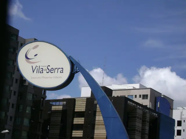 Fachada do Vila da Serra