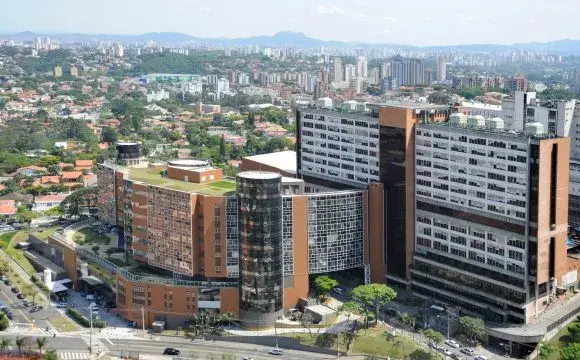 Fachada do Hospital Israelita Albert Einstein, no Morumbi, em São Paulo